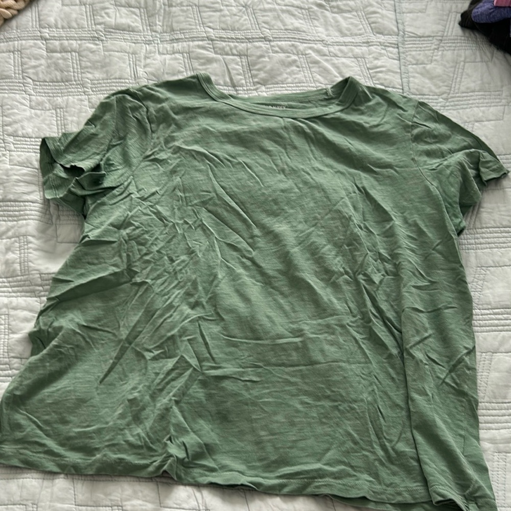Old Navy T-shirt, extra large